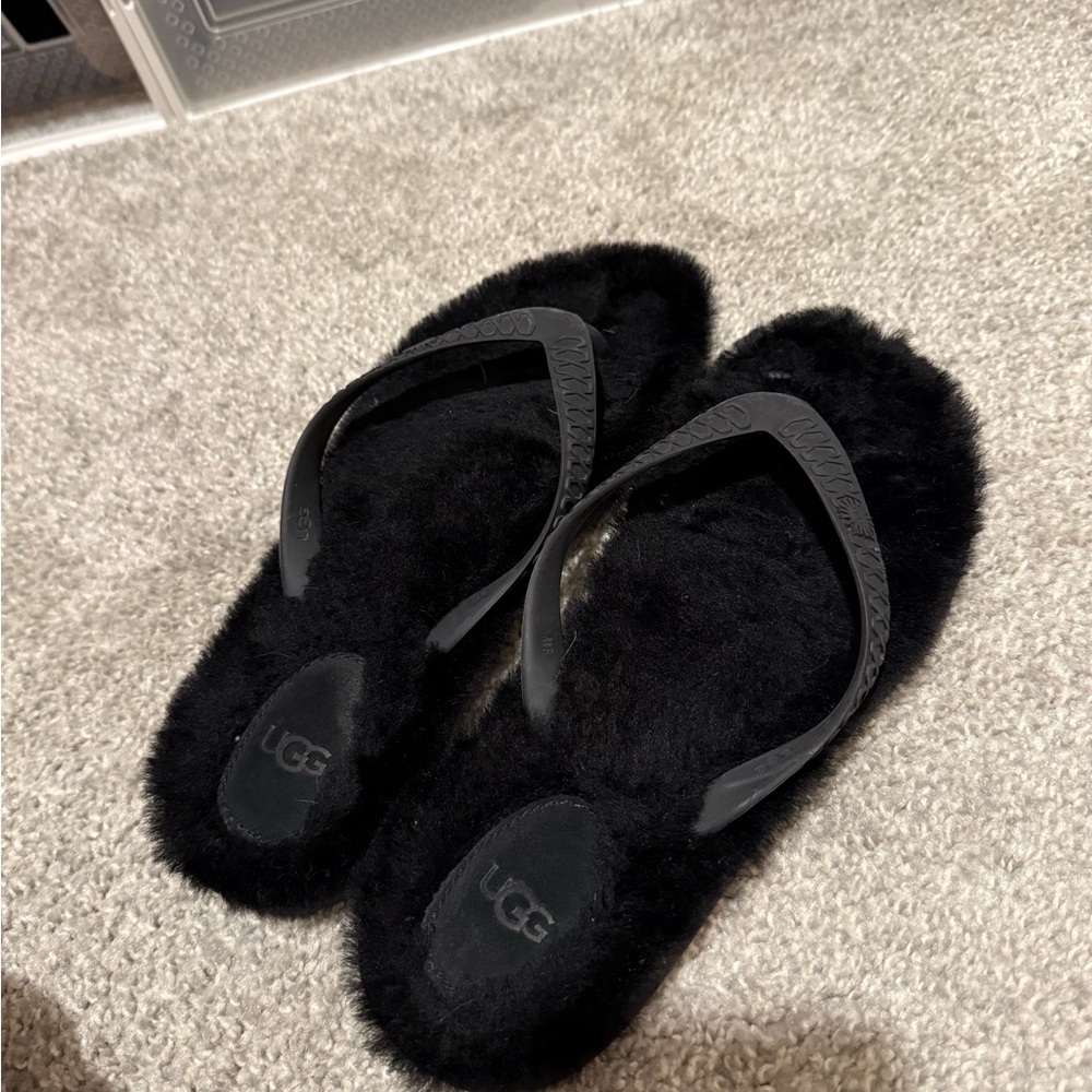 UGG Women's Black Fuzzy Slippers